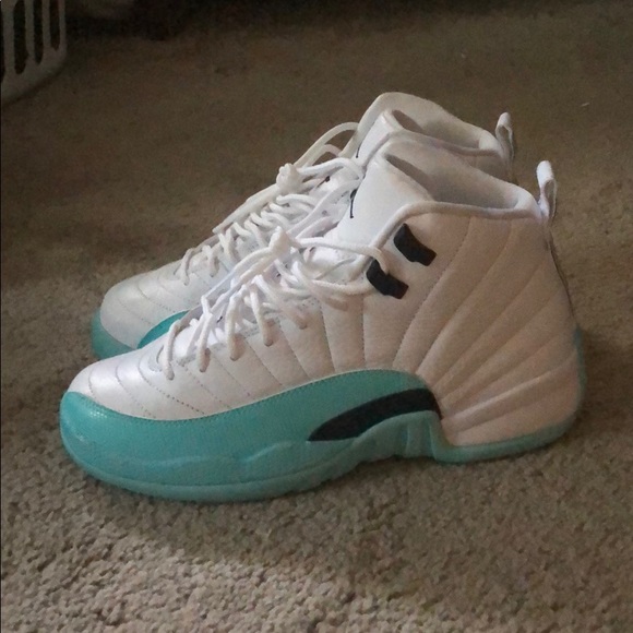 jordan 12 aqua grade school